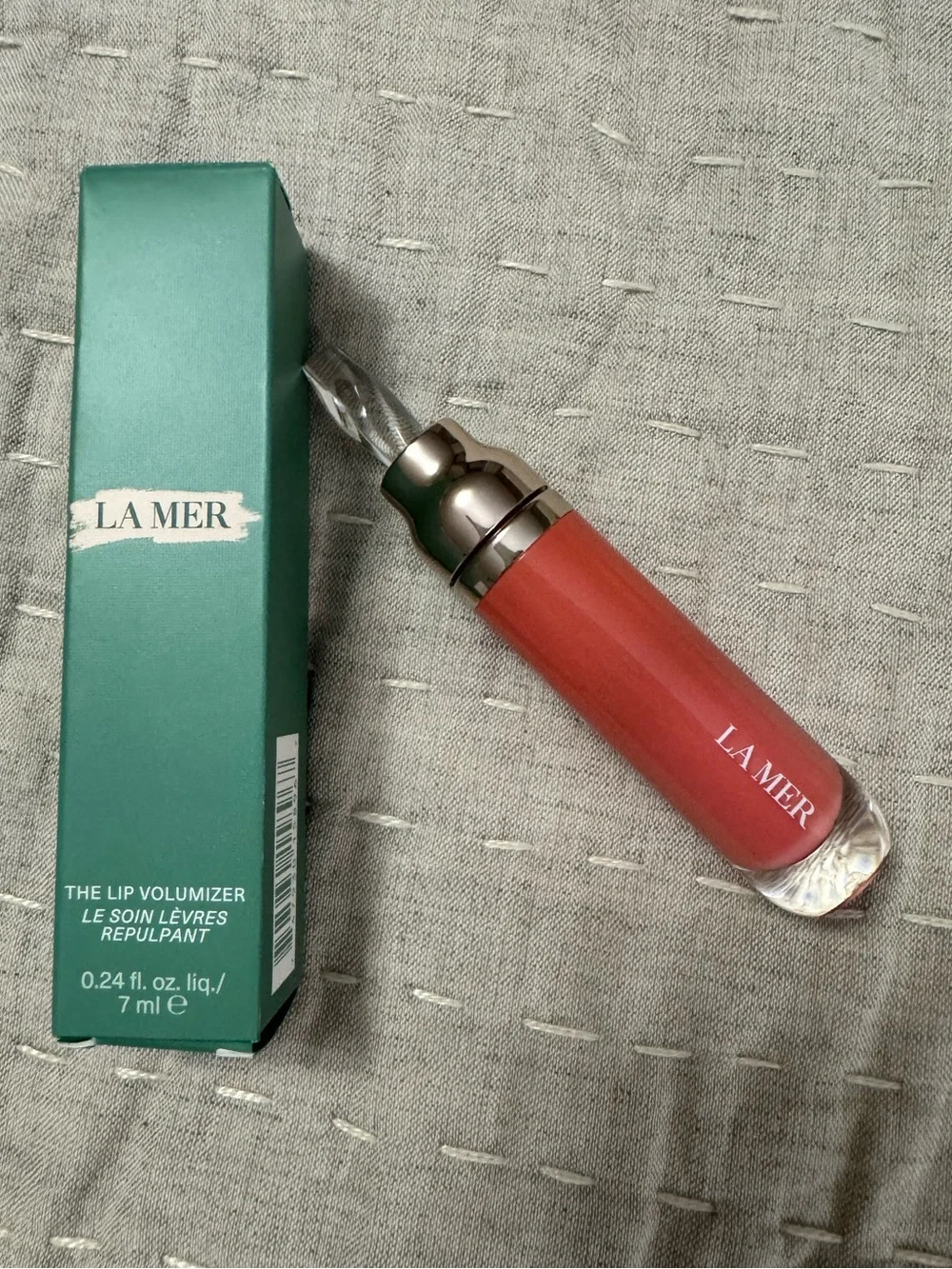 La Mer Lip Volumizer - Shade Sheet Coral